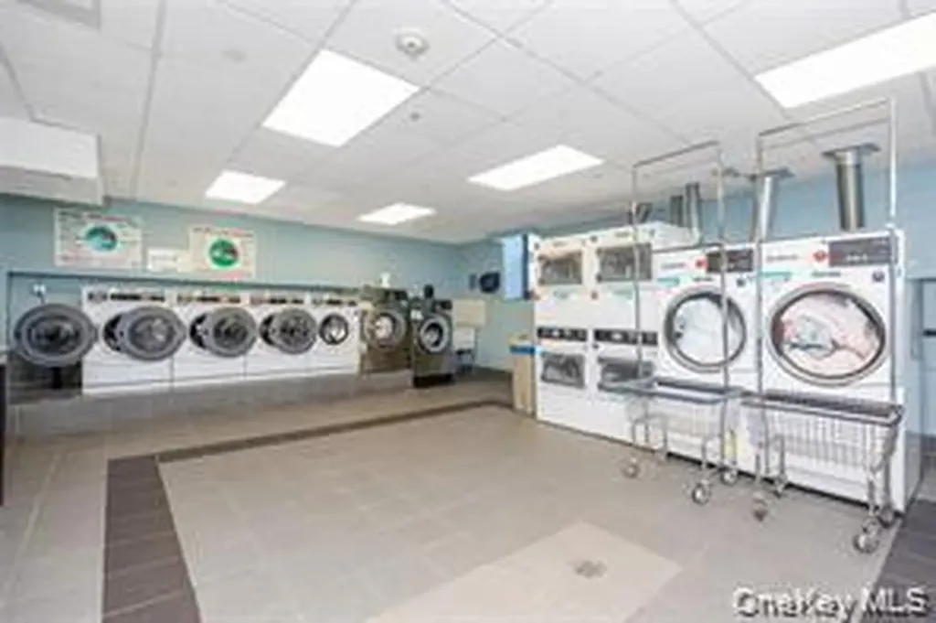 25 W Broadway Long Beach NY 11561