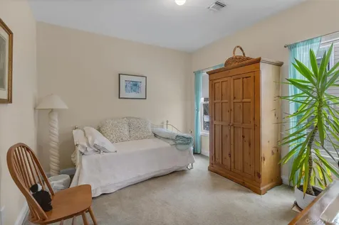 390 Stonecrop Road Aquebogue NY 11931