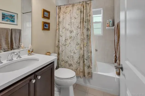 390 Stonecrop Road Aquebogue NY 11931