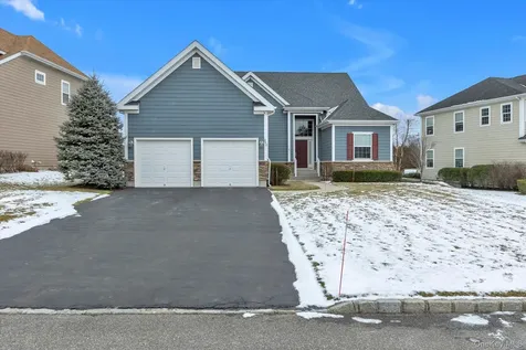 390 Stonecrop Road Aquebogue NY 11931