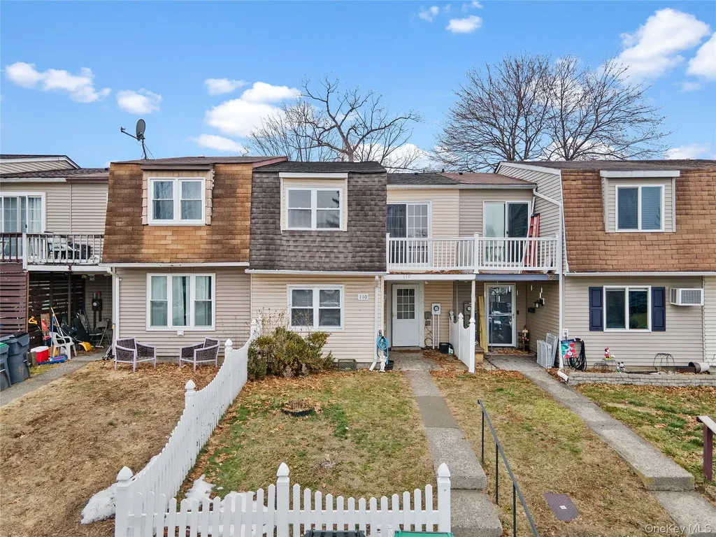 110 Chrystal Drive Maybrook NY 12543