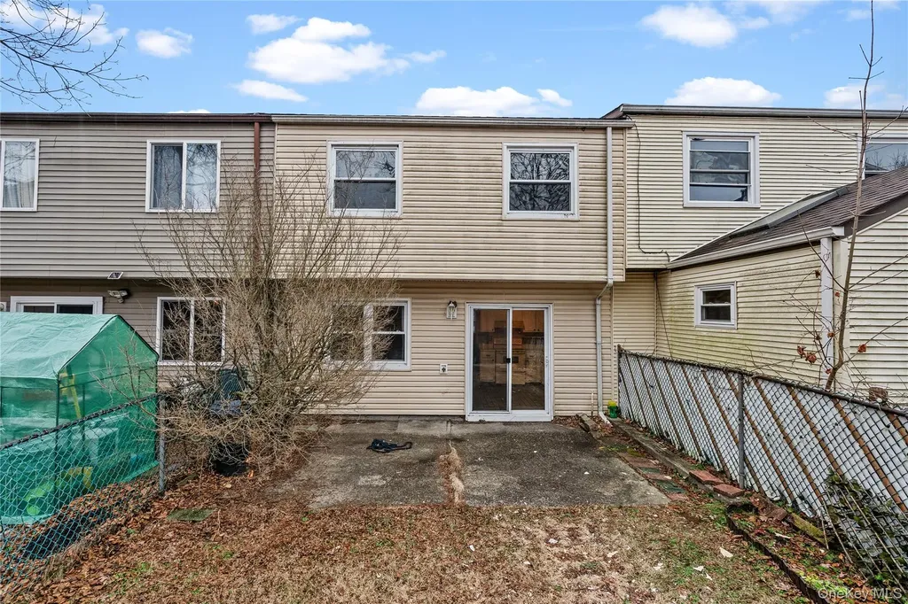 110 Chrystal Drive Maybrook NY 12543