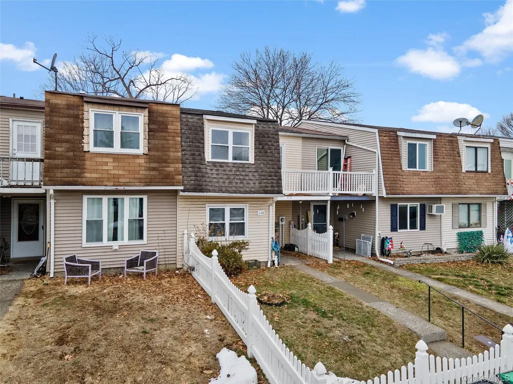 110 Chrystal Drive Maybrook NY 12543