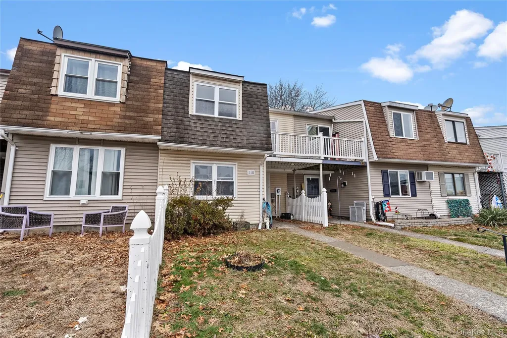 110 Chrystal Drive Maybrook NY 12543