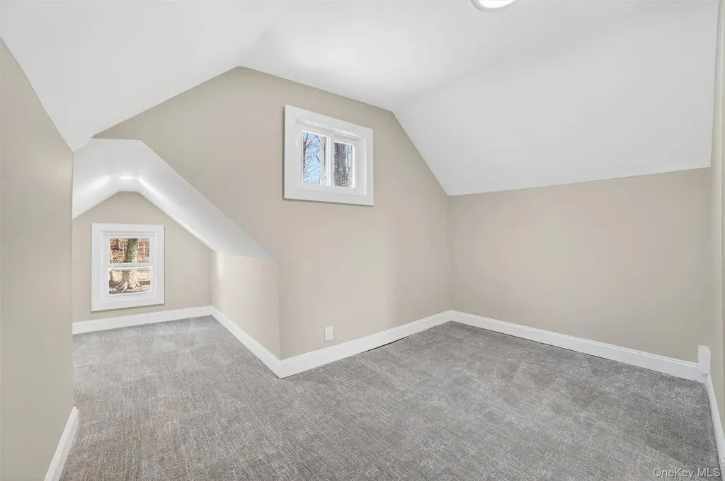 94 Jervis Road Yonkers NY 10705
