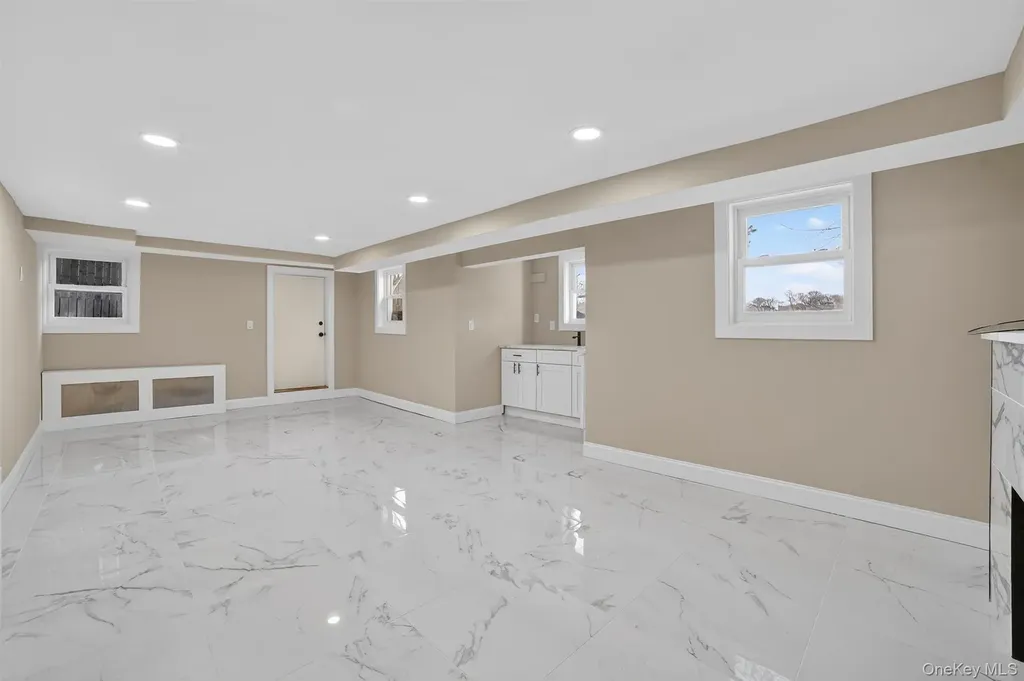 94 Jervis Road Yonkers NY 10705