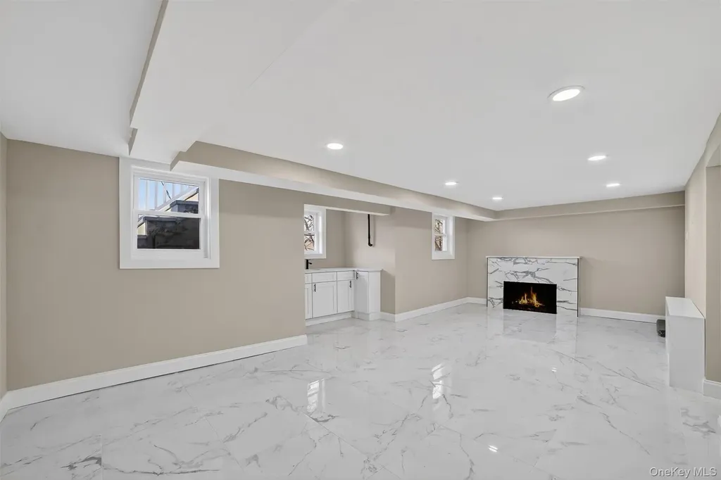 94 Jervis Road Yonkers NY 10705