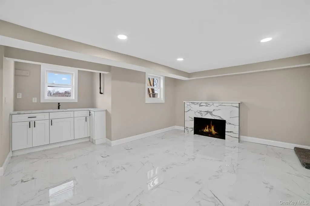 94 Jervis Road Yonkers NY 10705
