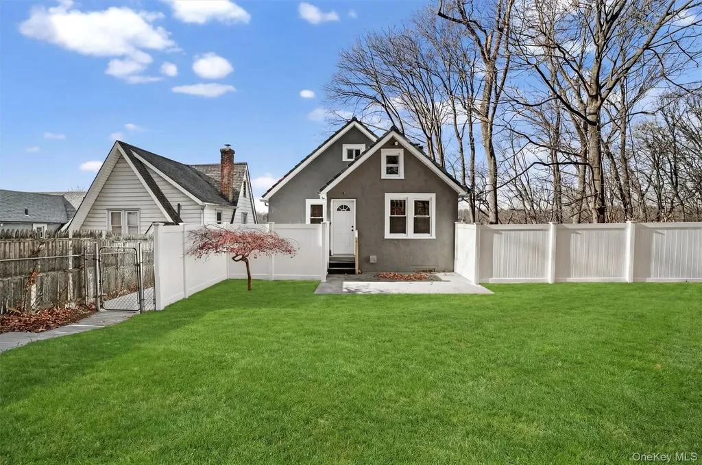 94 Jervis Road Yonkers NY 10705