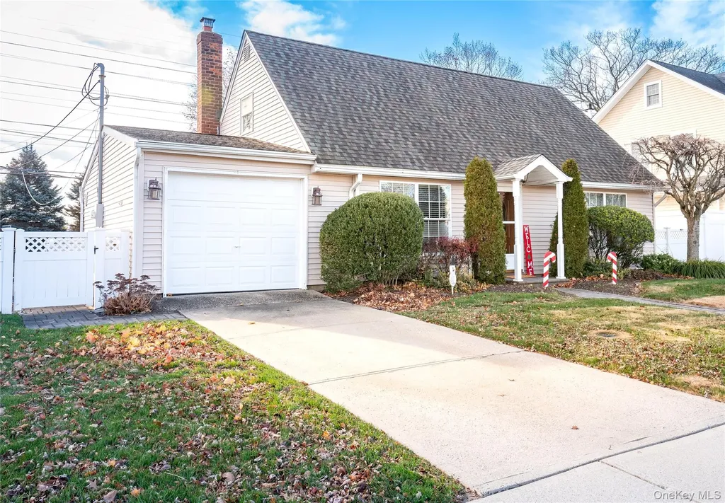 4030 Avoca Avenue Bethpage NY 11714