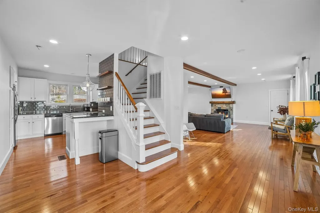 14 Mark Mead Road Cross River NY 10518