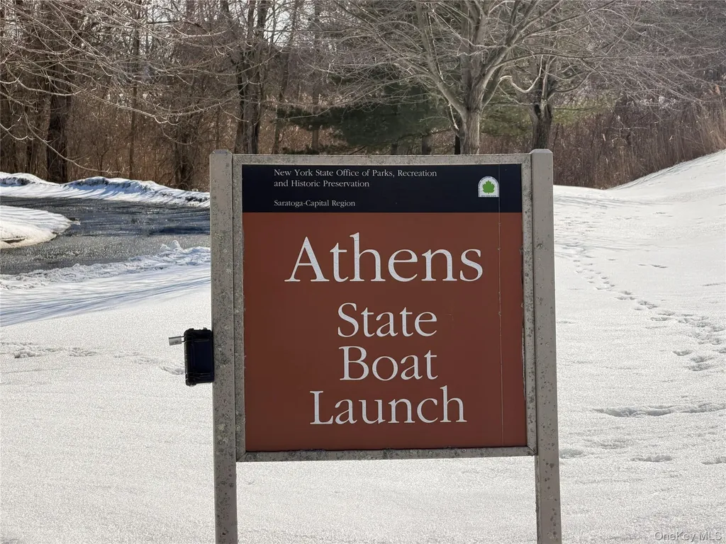 8874 Us Route 9w Athens NY 12015