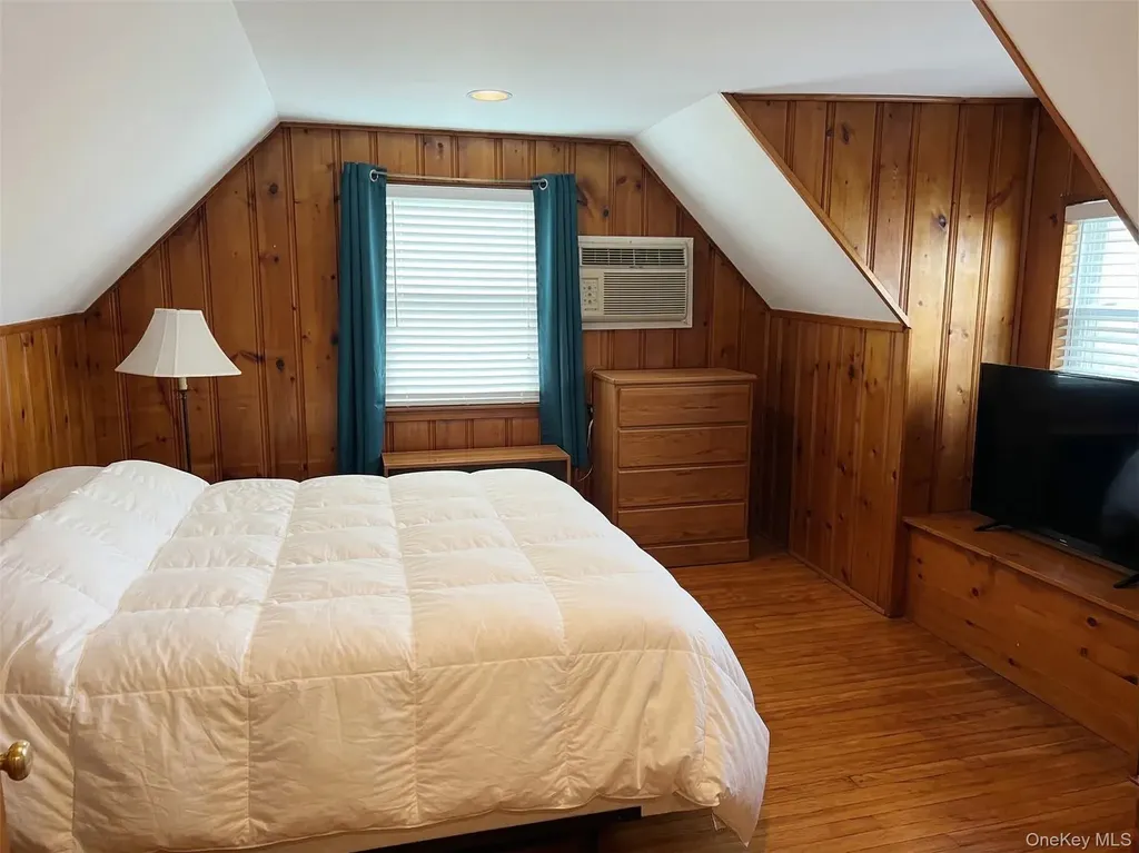 21 Oceanview Avenue Valley Stream NY 11581