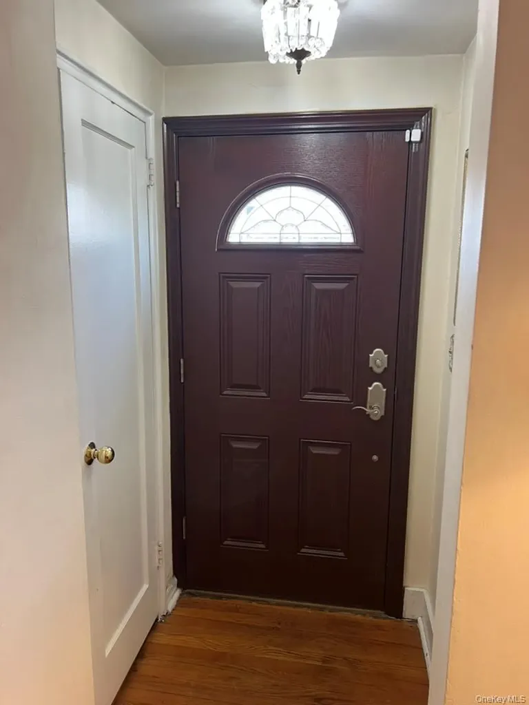 21 Oceanview Avenue Valley Stream NY 11581