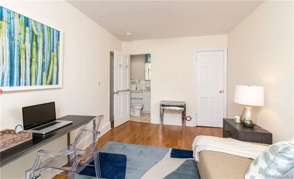 1 Senate Place Larchmont NY 10538