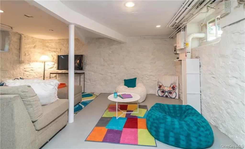 1 Senate Place Larchmont NY 10538