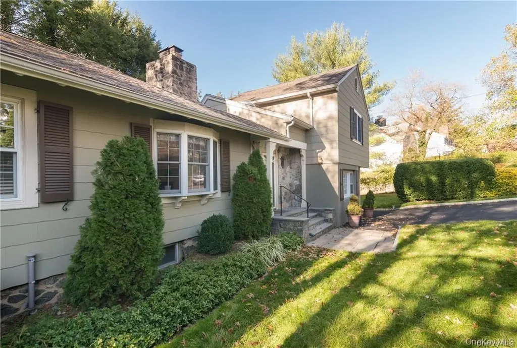 1 Senate Place Larchmont NY 10538