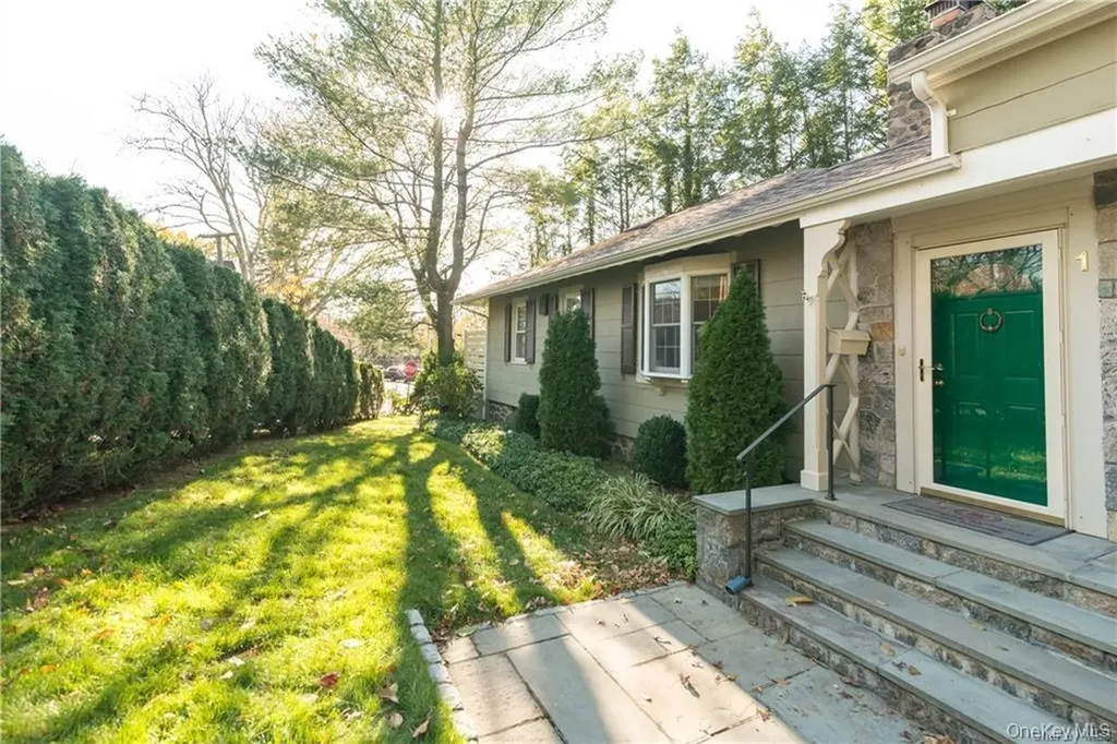 1 Senate Place Larchmont NY 10538
