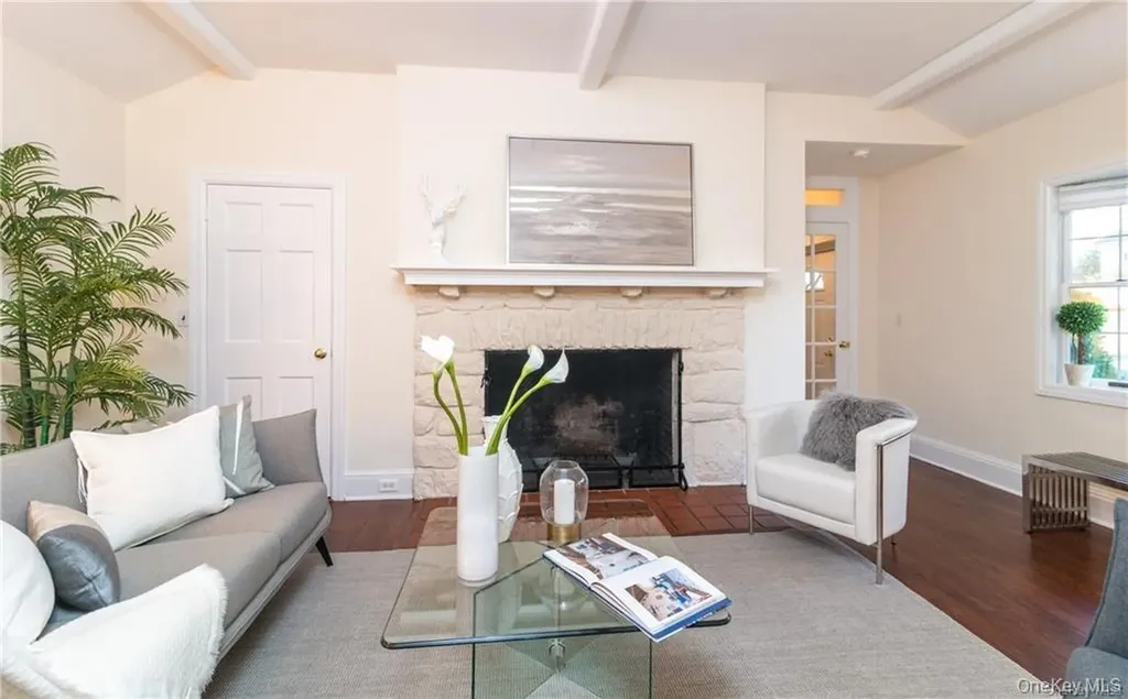 1 Senate Place Larchmont NY 10538
