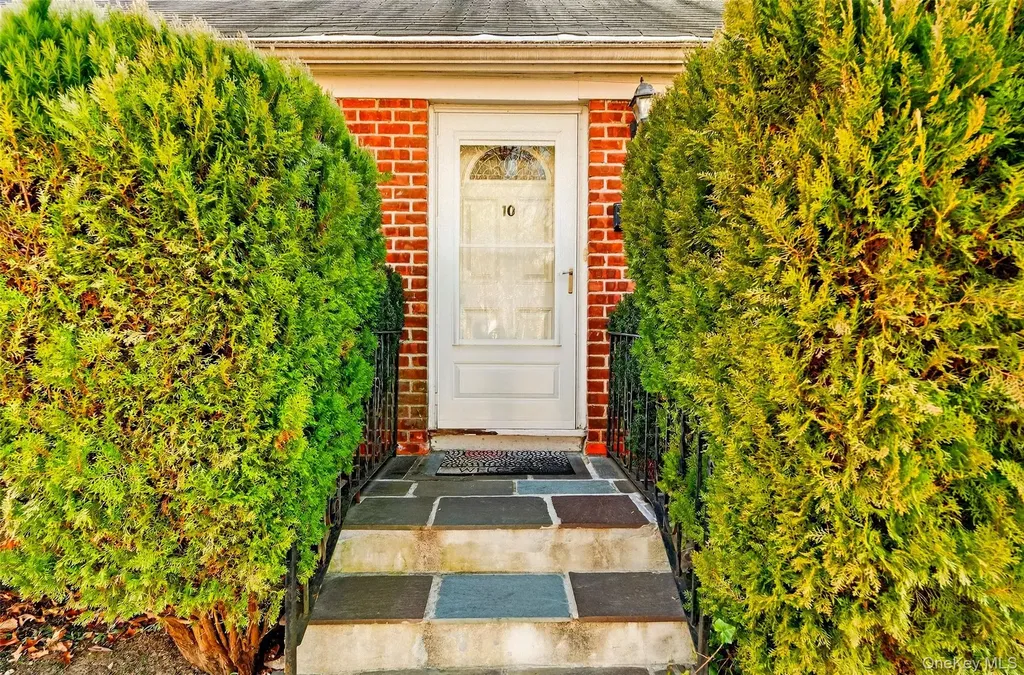 10 Sciortino Place White Plains NY 10607