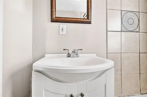 10 Sciortino Place White Plains NY 10607