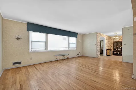 100 Birch Hill Drive Albertson NY 11576