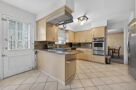 100 Birch Hill Drive Albertson NY 11576