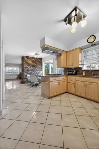 100 Birch Hill Drive Albertson NY 11576