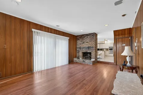 100 Birch Hill Drive Albertson NY 11576