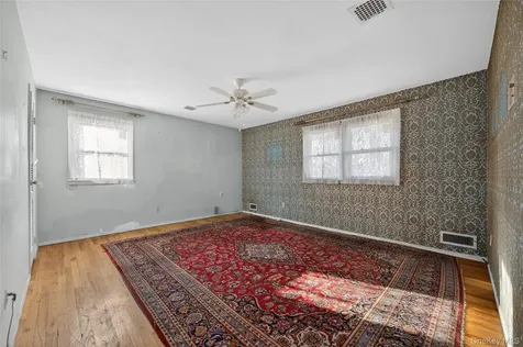 100 Birch Hill Drive Albertson NY 11576