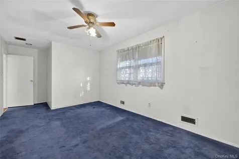 100 Birch Hill Drive Albertson NY 11576