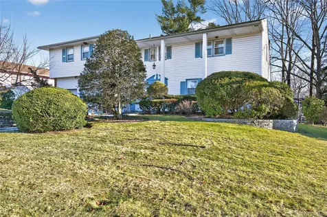 100 Birch Hill Drive Albertson NY 11576