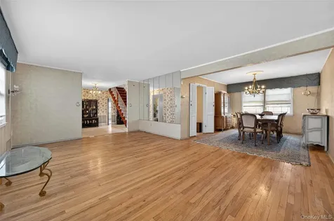 100 Birch Hill Drive Albertson NY 11576