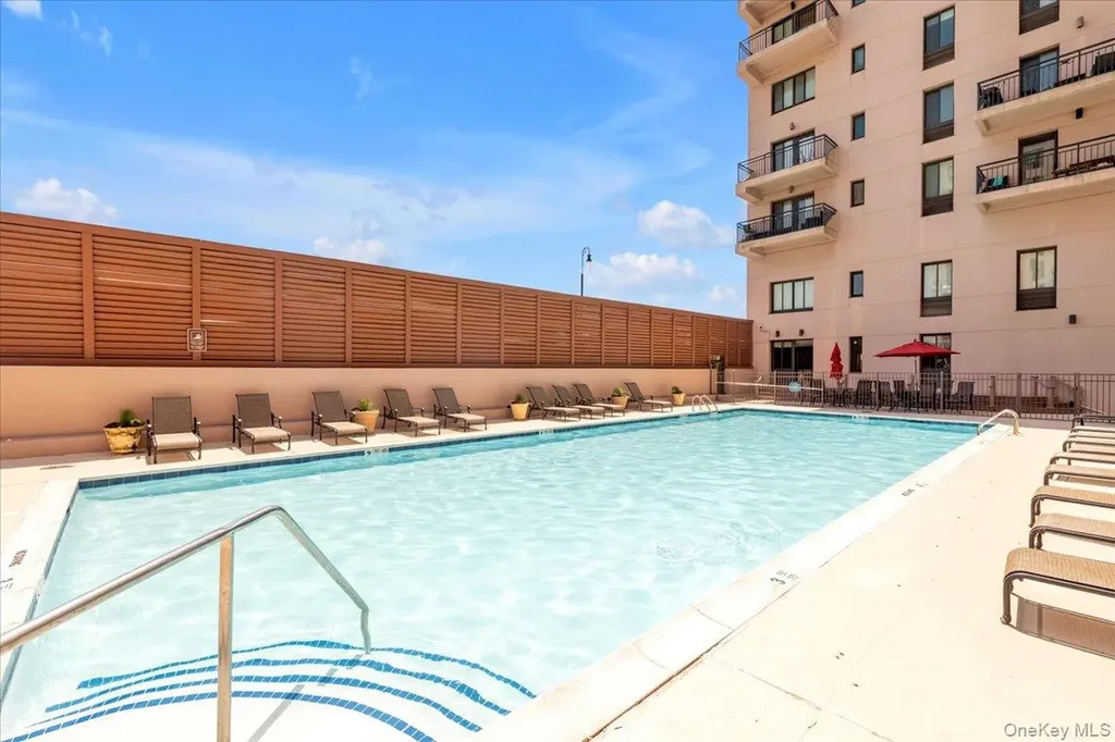 100 W Broadway Long Beach NY 11561