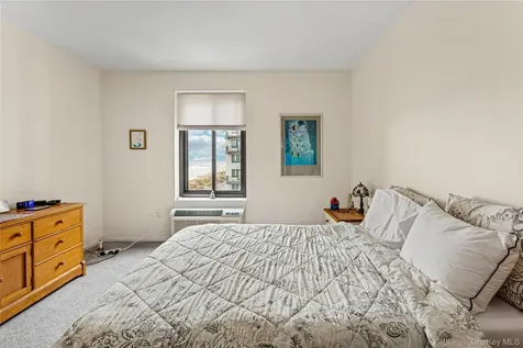 100 W Broadway Long Beach NY 11561