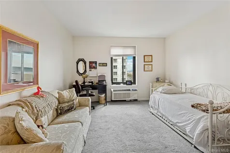 100 W Broadway Long Beach NY 11561