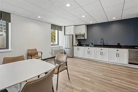 100 W Broadway Long Beach NY 11561