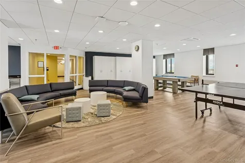 100 W Broadway Long Beach NY 11561