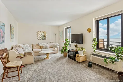 100 W Broadway Long Beach NY 11561
