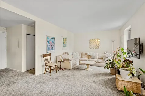 100 W Broadway Long Beach NY 11561