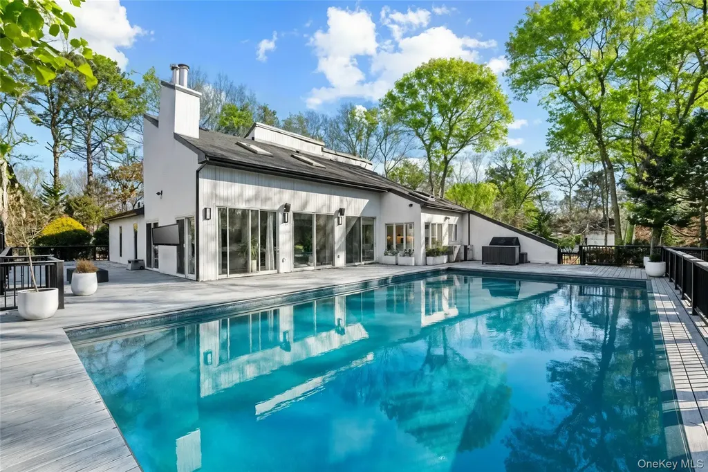 7 Midhampton Court Quogue NY 11959