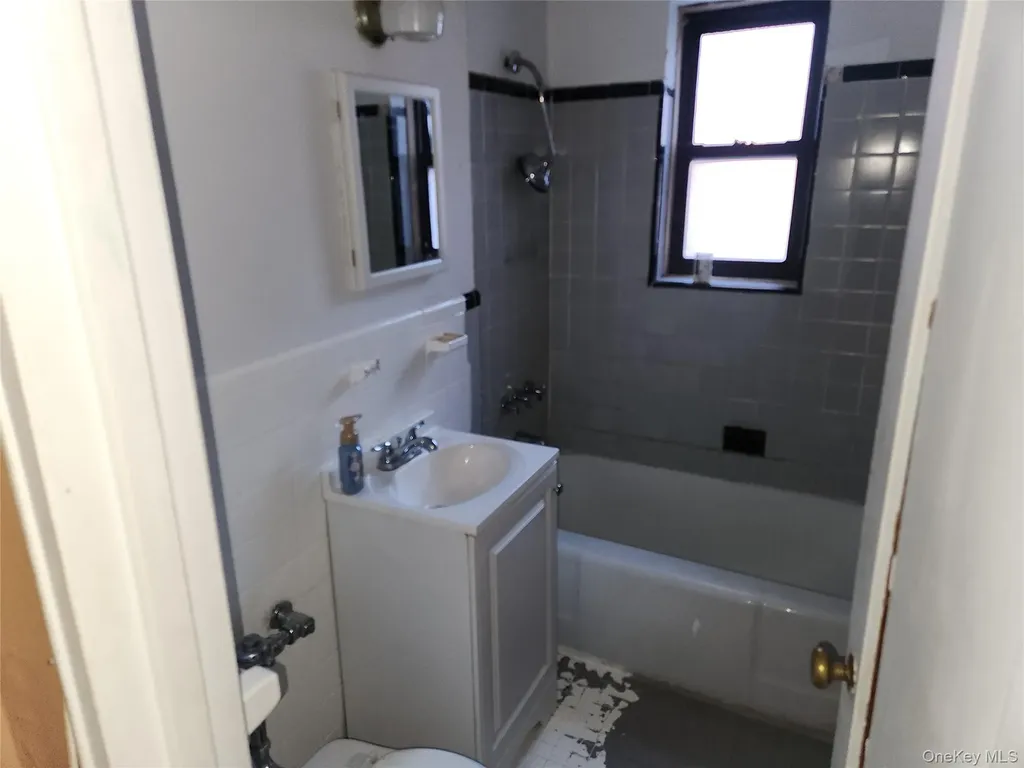 2 Fisher Drive Mount Vernon NY 10552