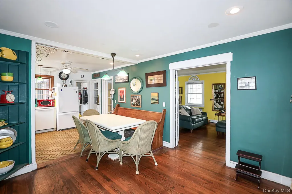 2926 Davis Street Oceanside NY 11572