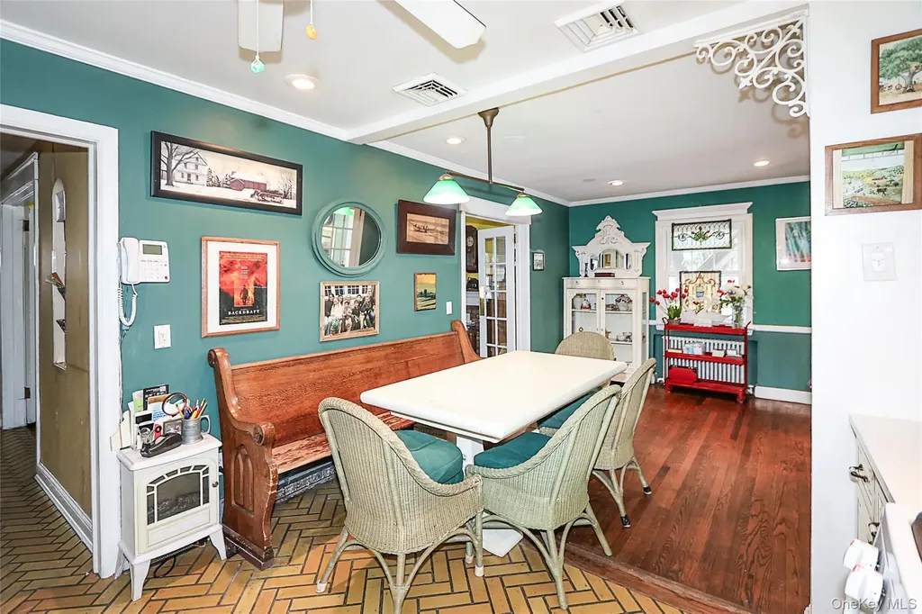 2926 Davis Street Oceanside NY 11572