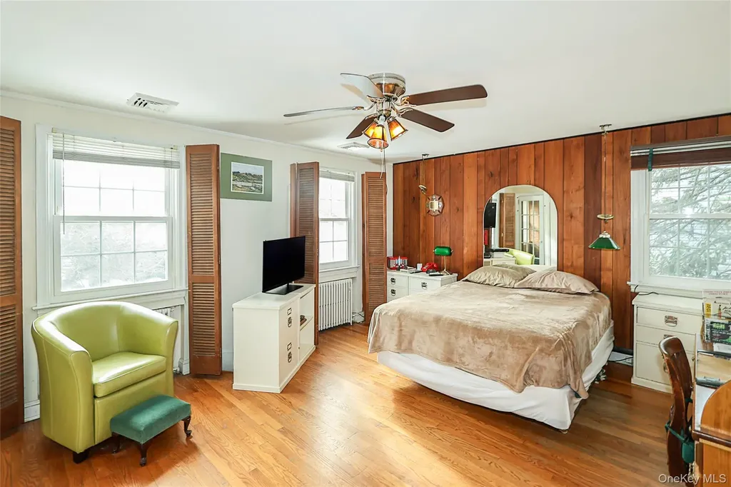 2926 Davis Street Oceanside NY 11572
