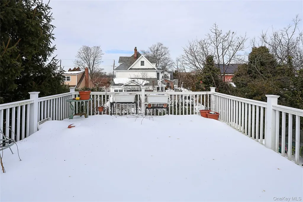 2926 Davis Street Oceanside NY 11572