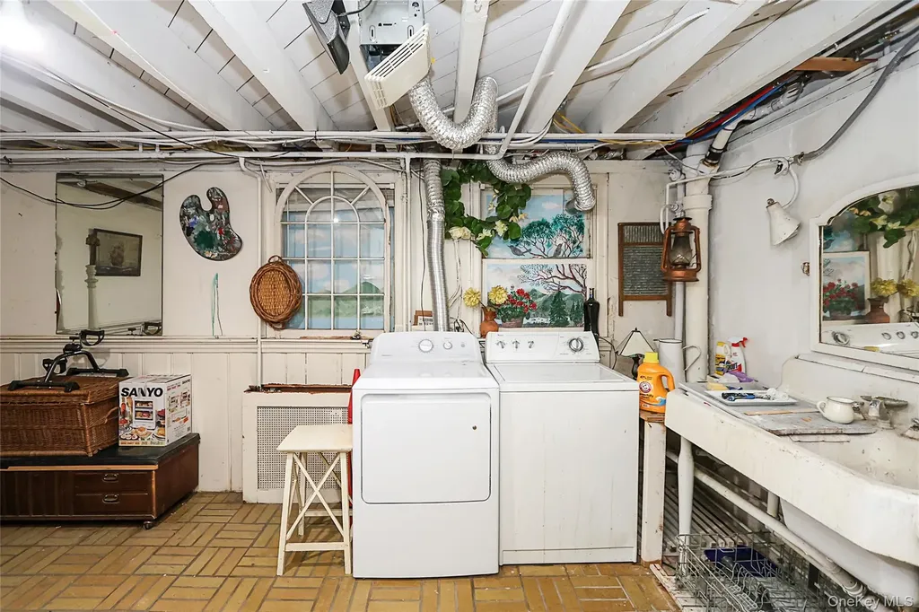 2926 Davis Street Oceanside NY 11572