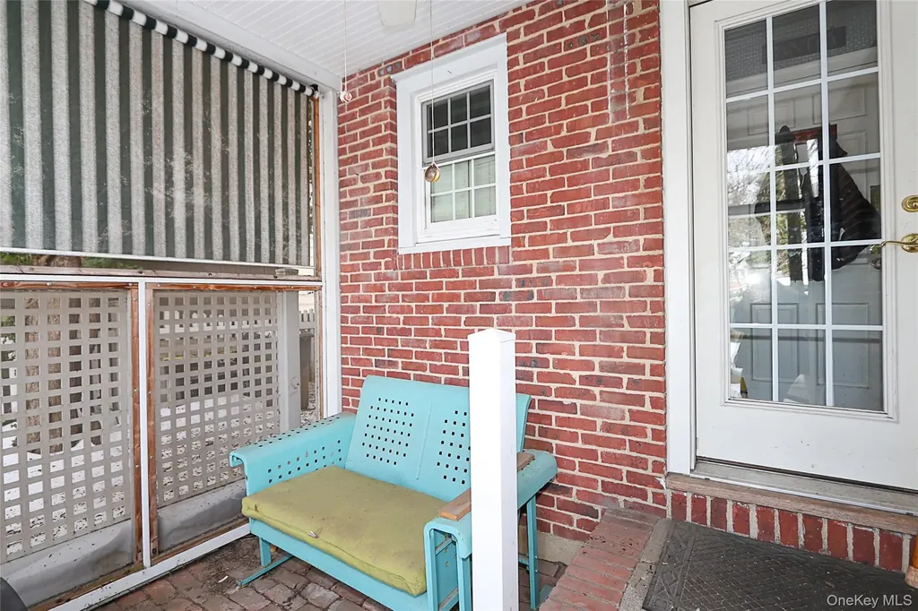 2926 Davis Street Oceanside NY 11572