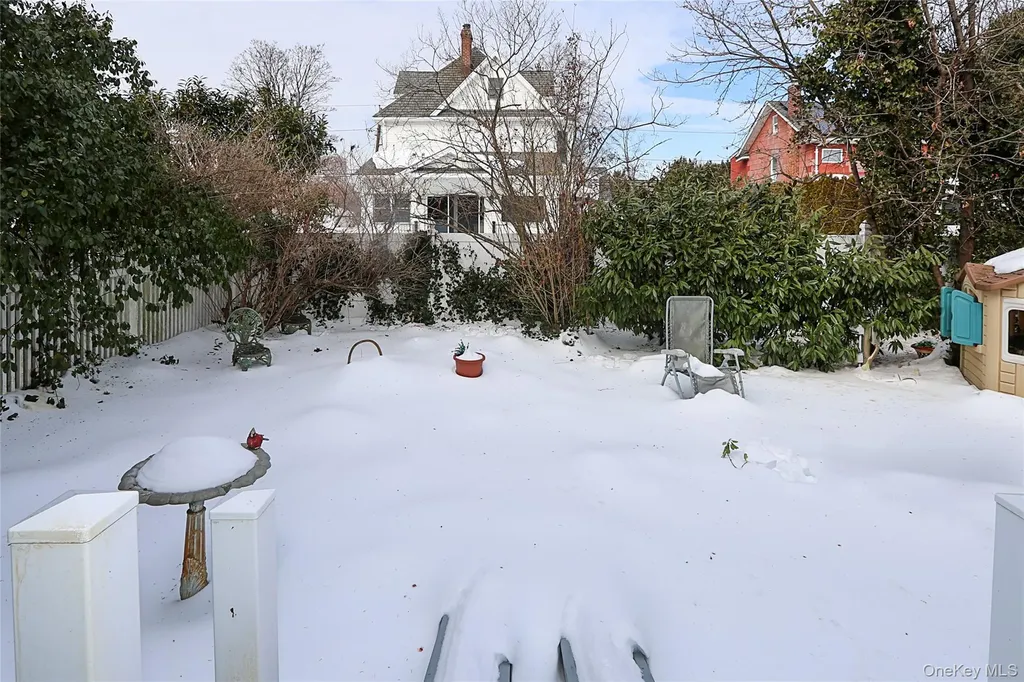 2926 Davis Street Oceanside NY 11572