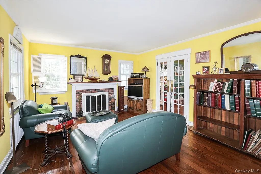 2926 Davis Street Oceanside NY 11572